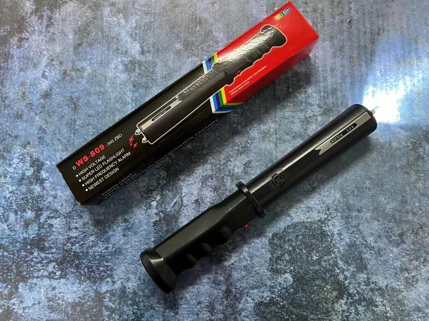 809High-voltage self-defense stun baton