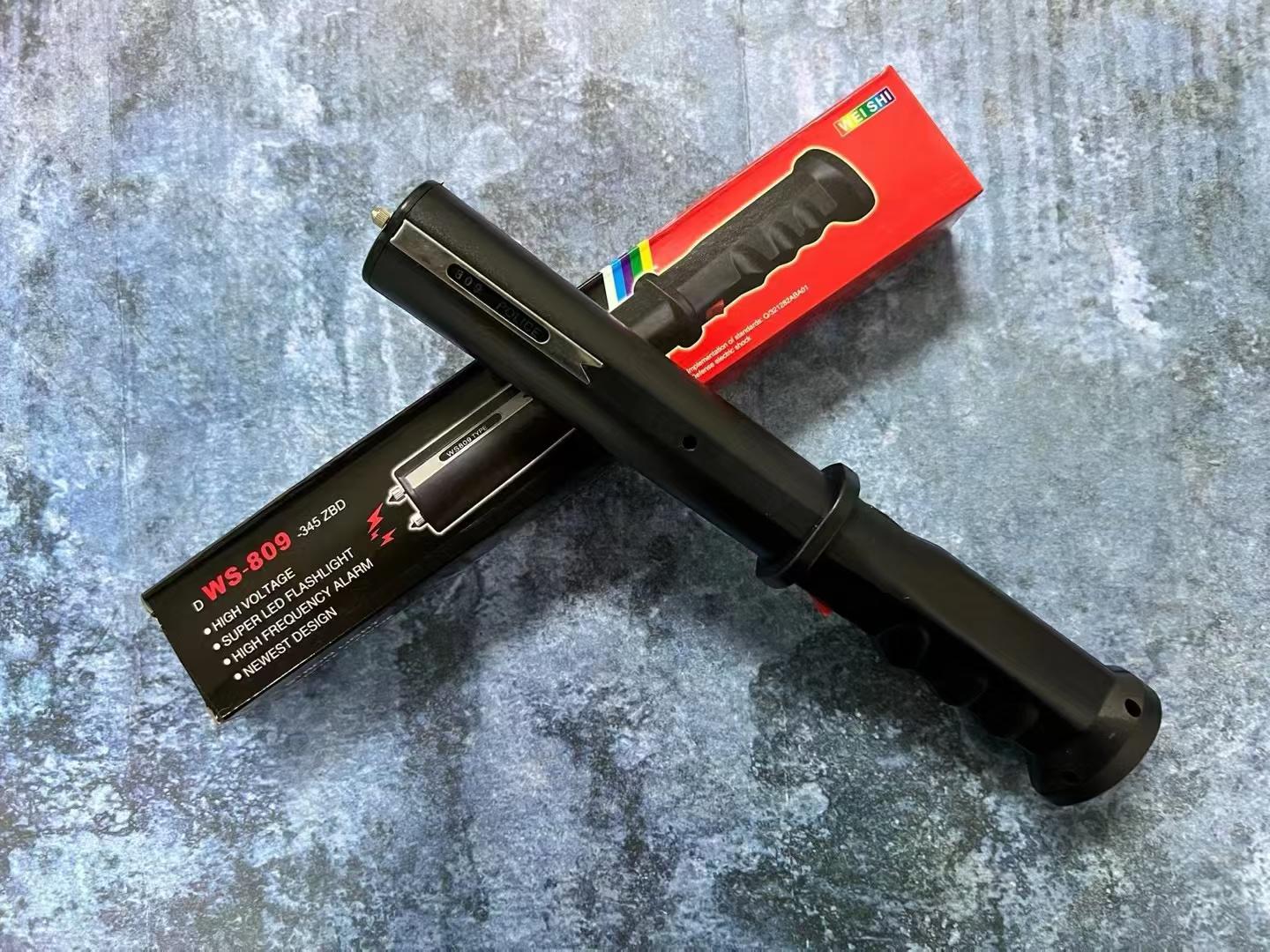 809High-voltage self-defense stun baton