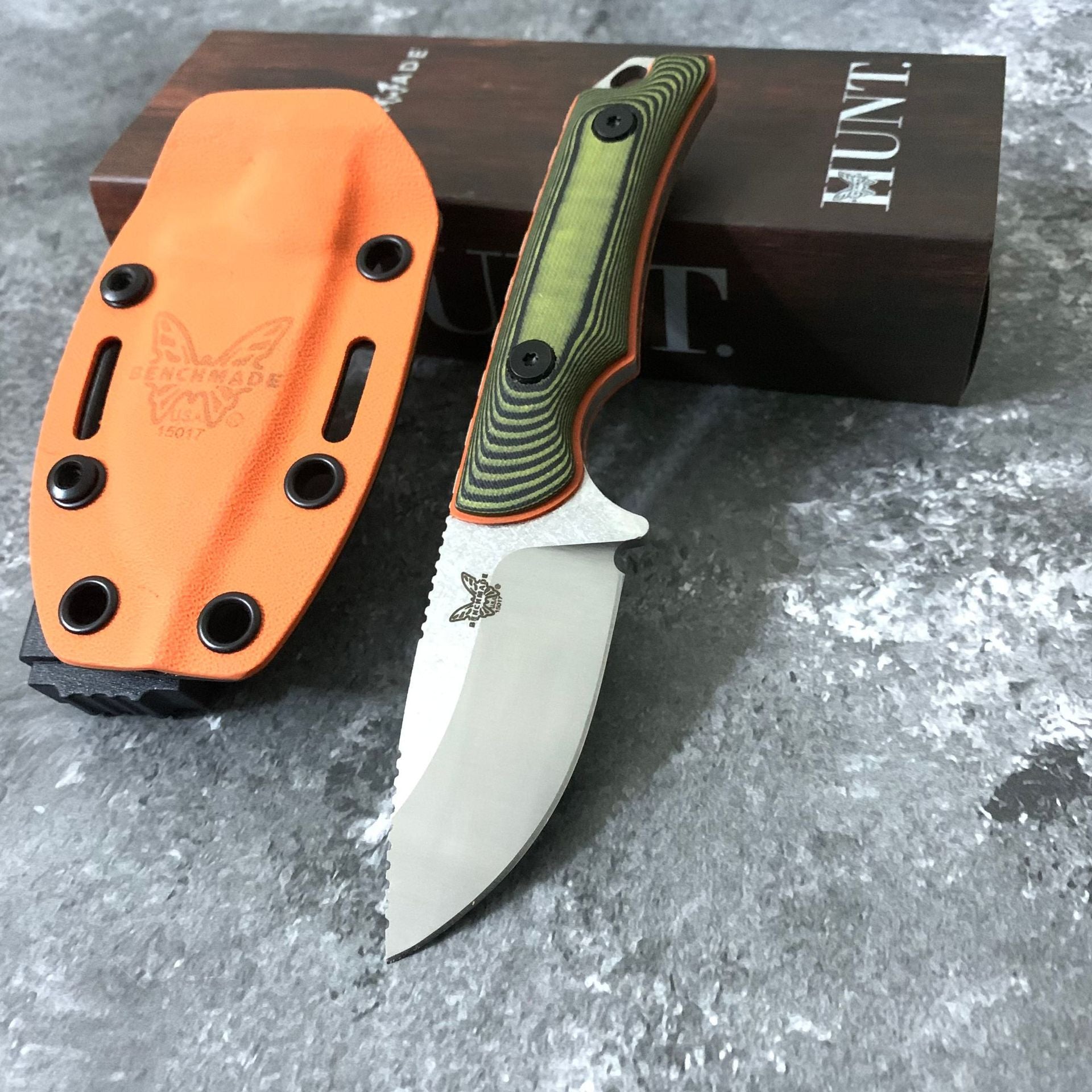 Benchmade 15017K Fixed-Blade Knife with Sheath – High-Hardness D2 Steel; Suitable for Outdoor Camping, Survival, Fishing, and Utility Tasks.
